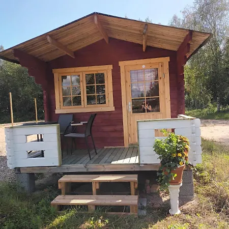 Moekki Jaerven Rannalla - 5-Tien Varrella * Hyrynsalmi
